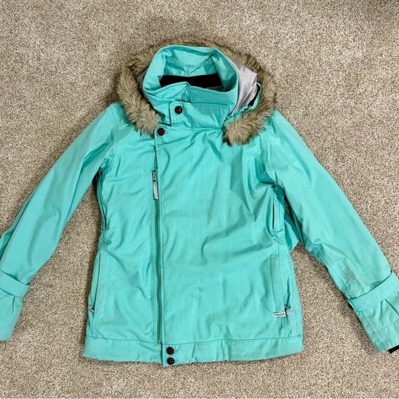 Oakley thinsulate Gretchen Bleiler ski jacket, LARGE - Picture 1 of 16